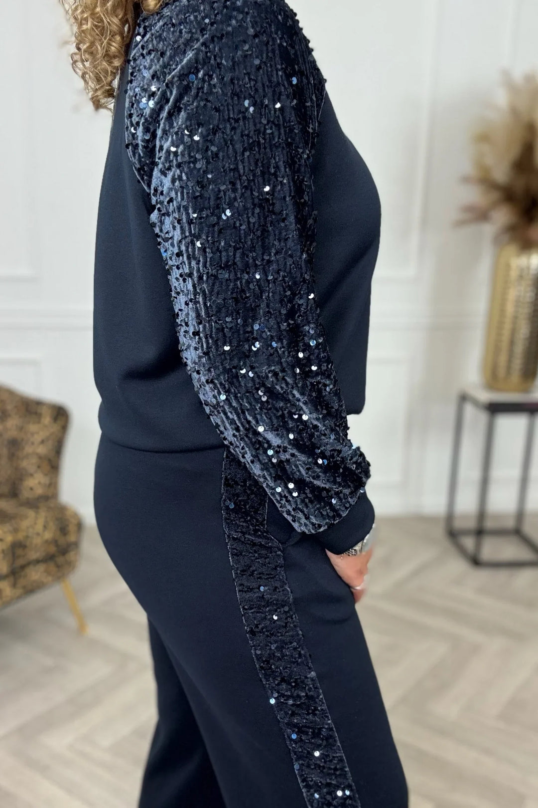 dámská sada s třpytivými rukávy